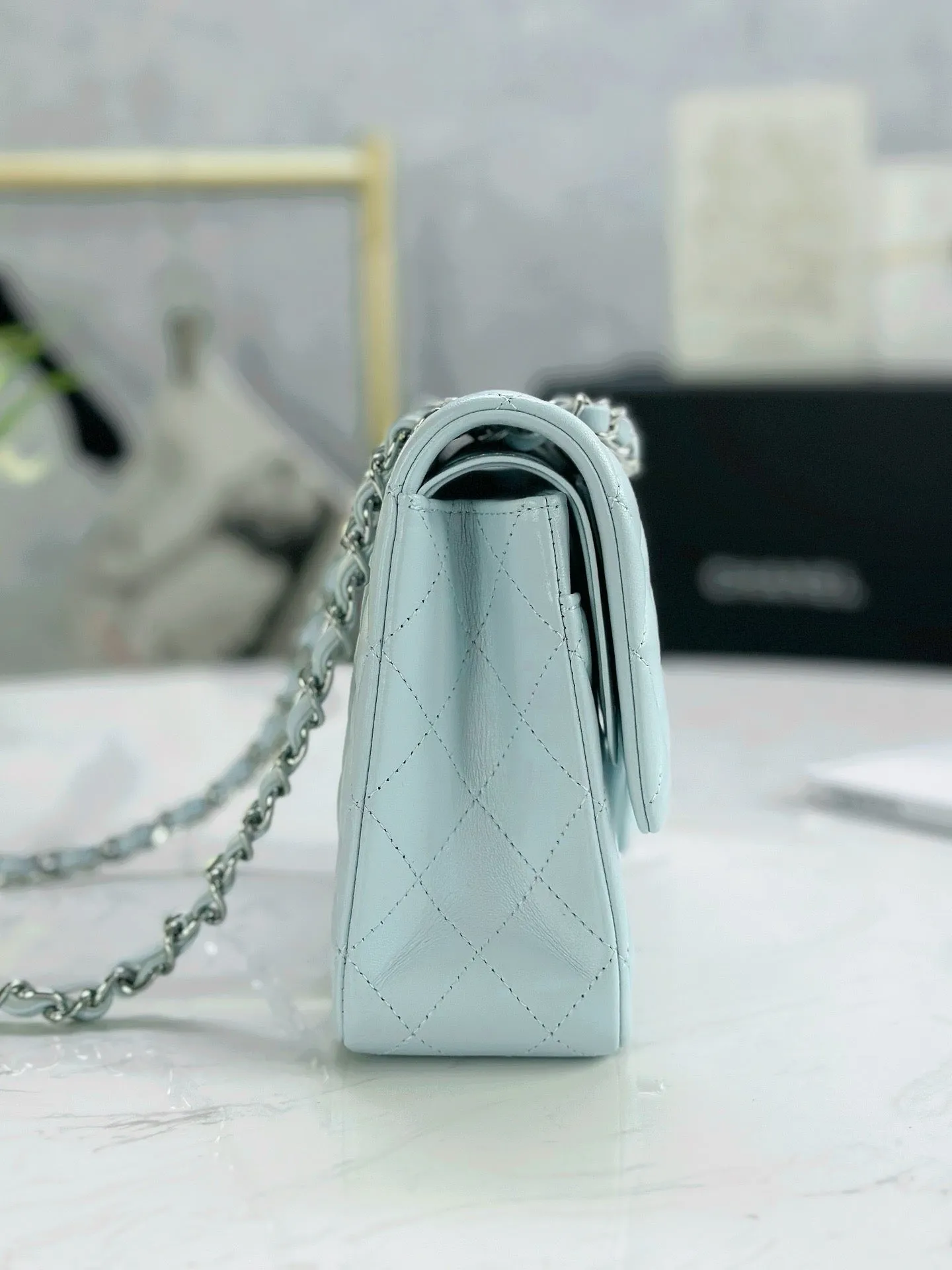 CC947 Classic Handbag / HIGHEST QUALITY VERSION / 6 × 9.9 × 2.5 in