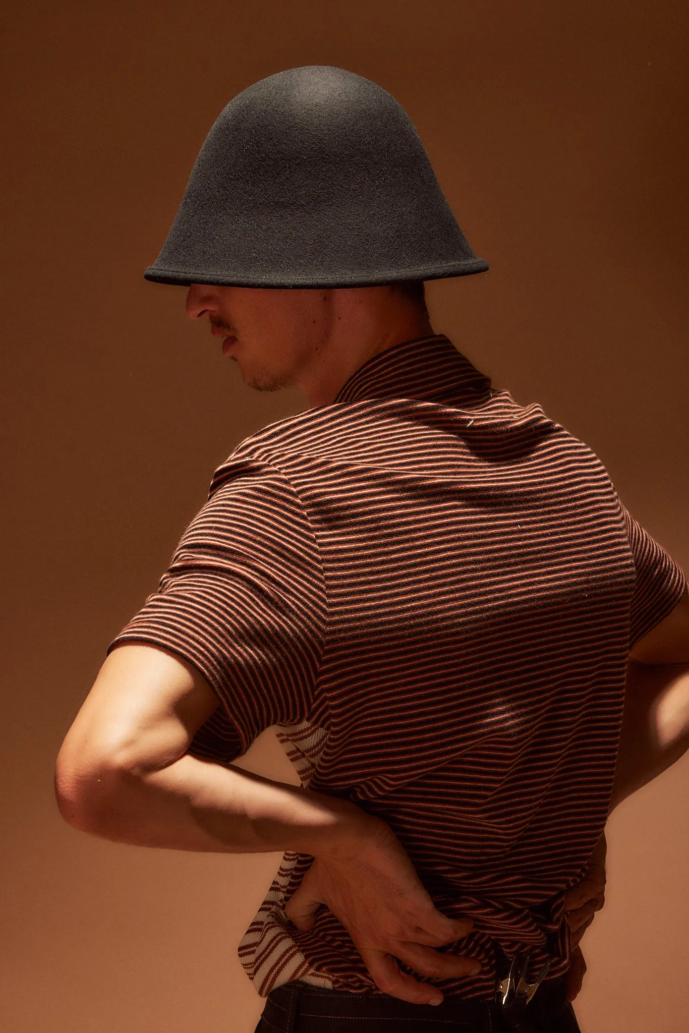 Crown Hat in Black Wool