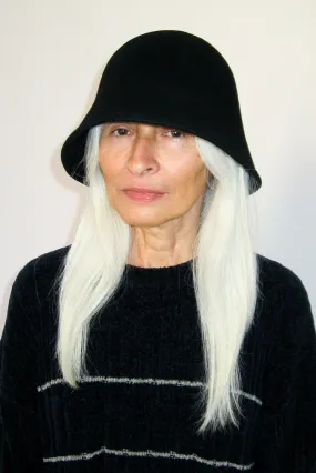 Crown Hat in Black Wool