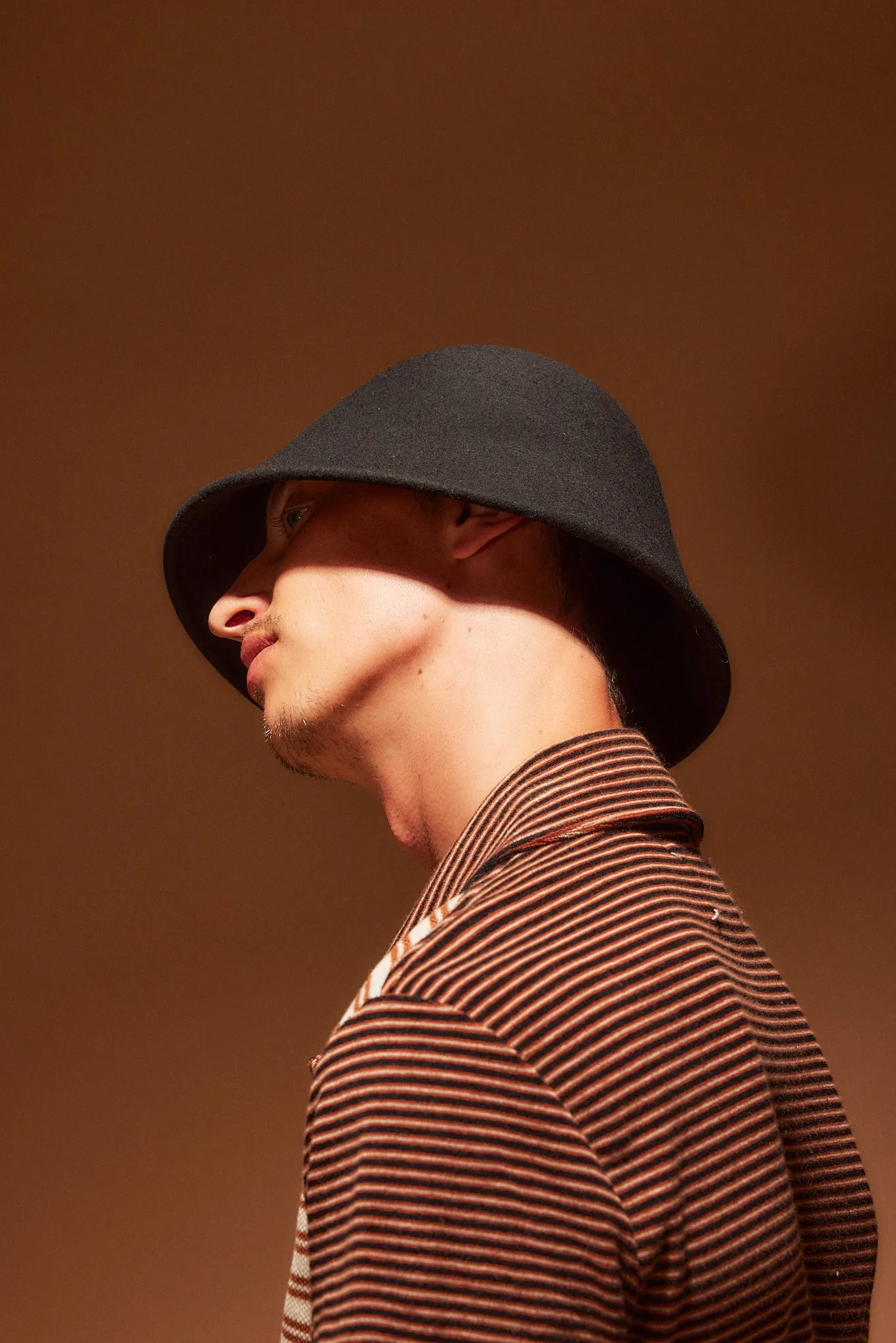 Crown Hat in Black Wool