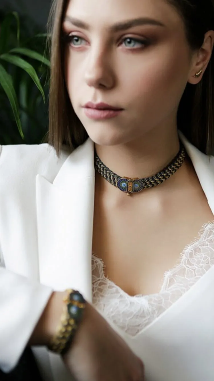 Hand knitted trabzon straw choker with handmade enamel in sterling silver