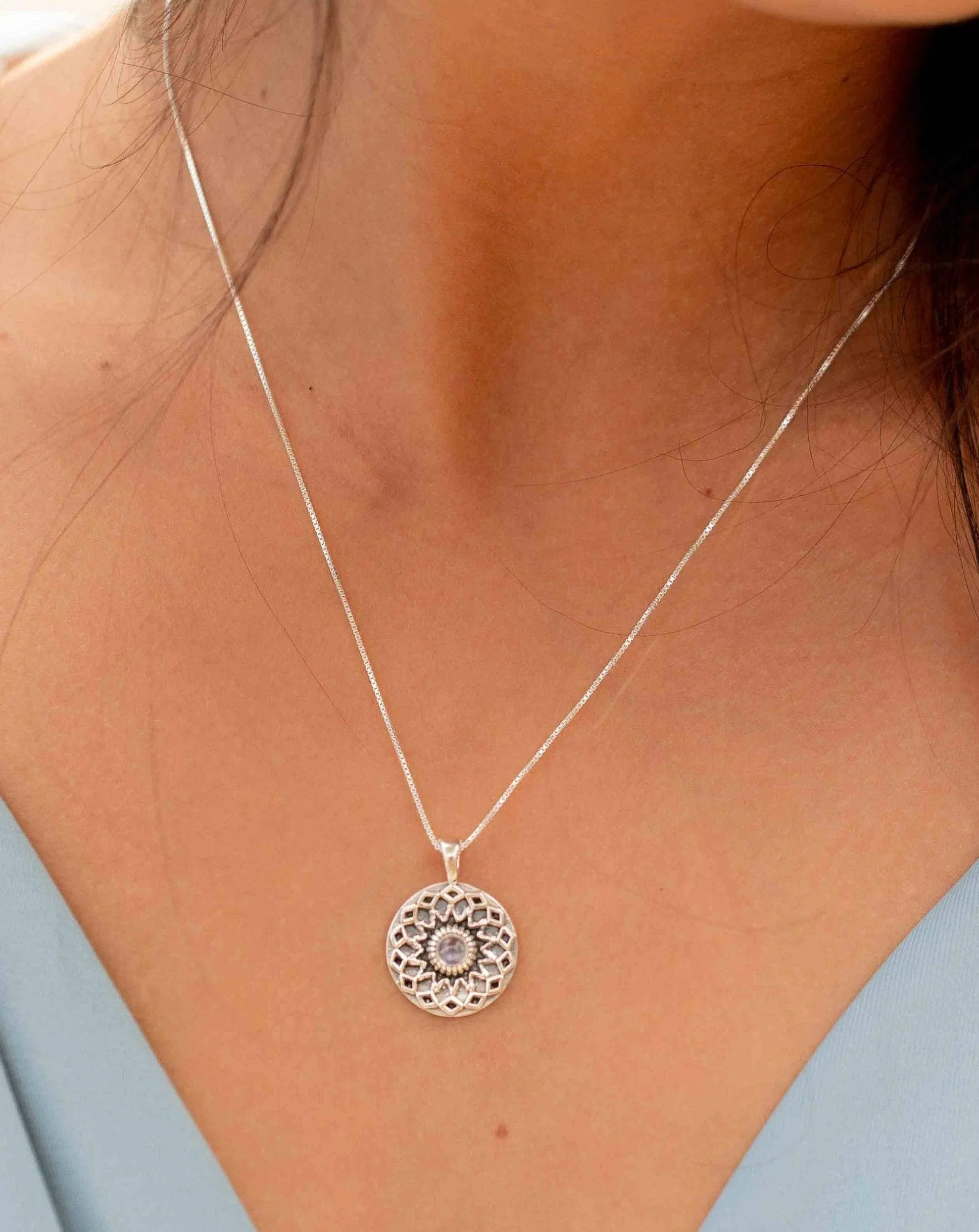 Mandala Pendant ~ Moonstone or Labradorite ~ Sterling Silver 925  ~ MN084