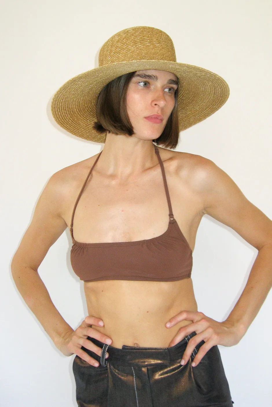 Medium Brim Flat Top Hat in Sand Straw