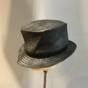 Move/Black woven top hat
