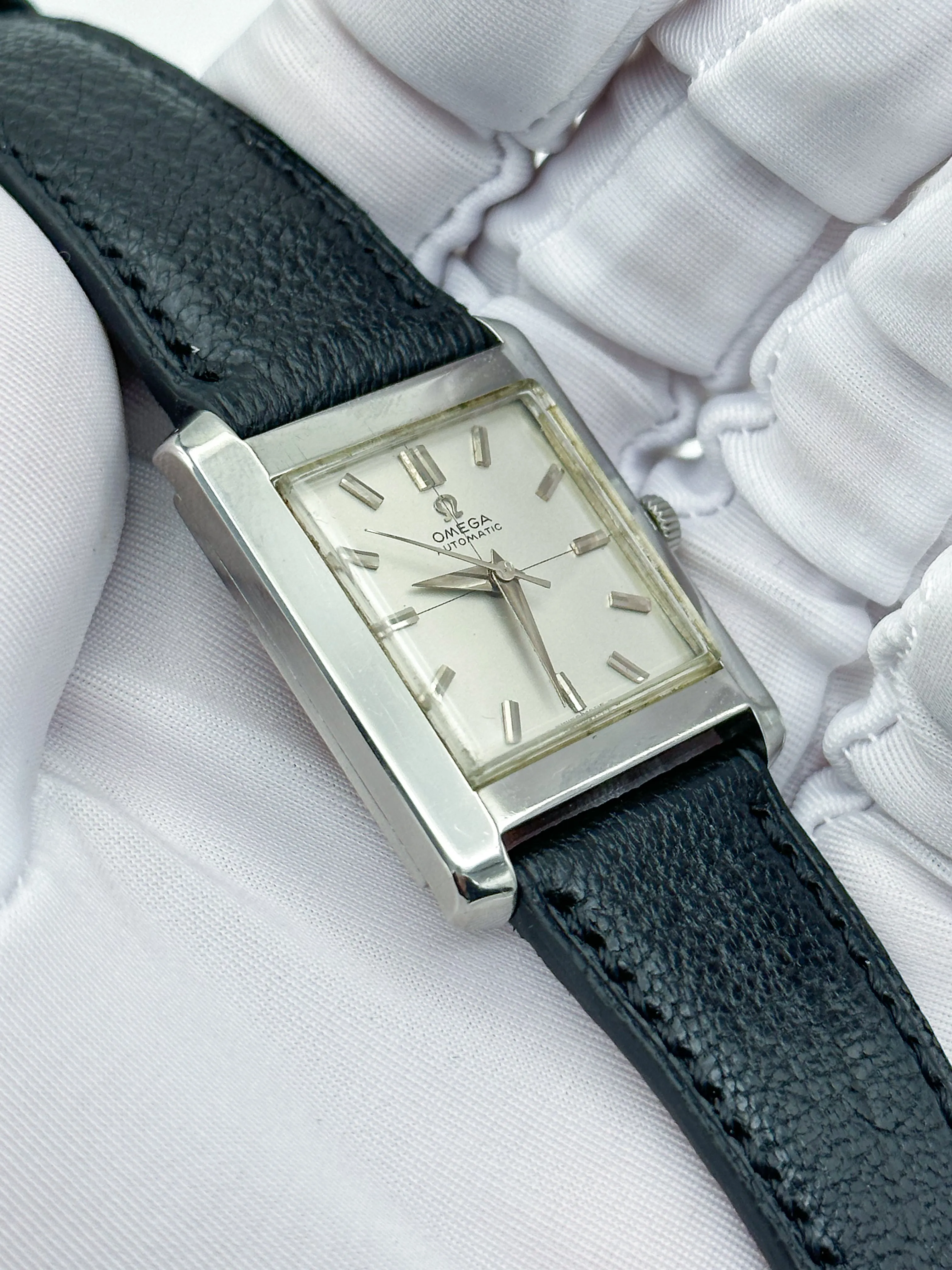 OMEGA AUTOMATIC CROSSHAIR DIAL REF. 3999 SC61
