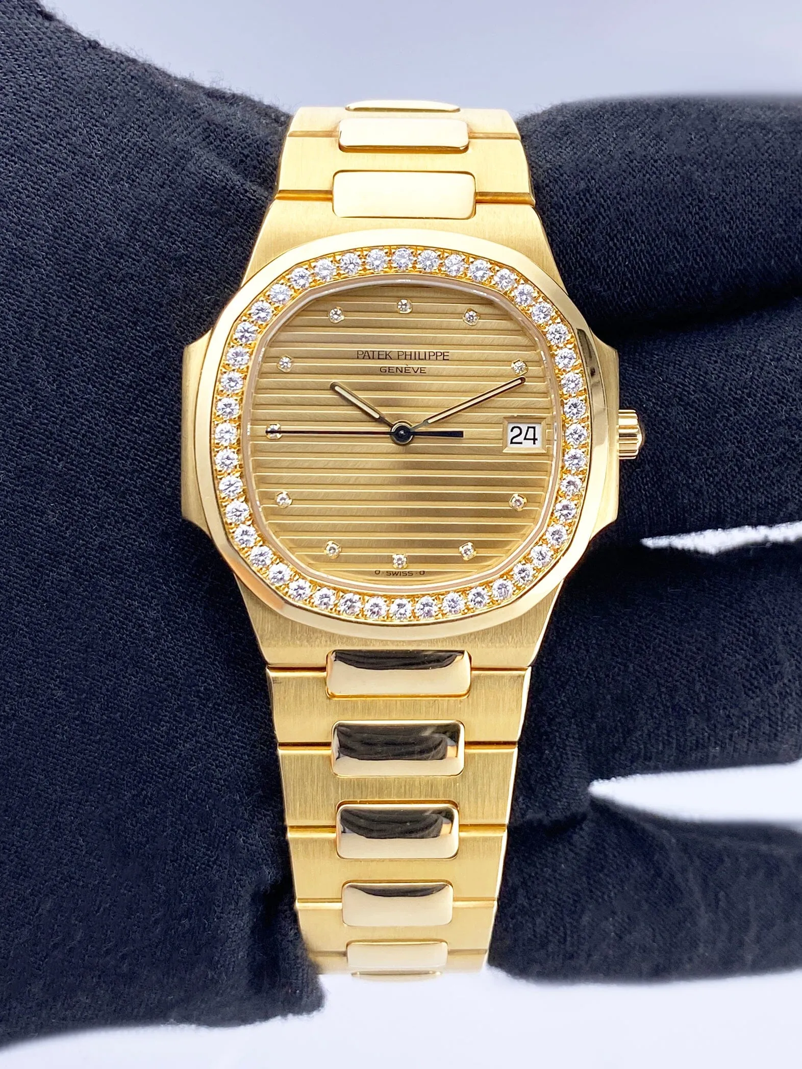 Patek Philippe Nautilus 3900/3 Gilt Dial 18K Yellow Gold Mens Watch With Archives