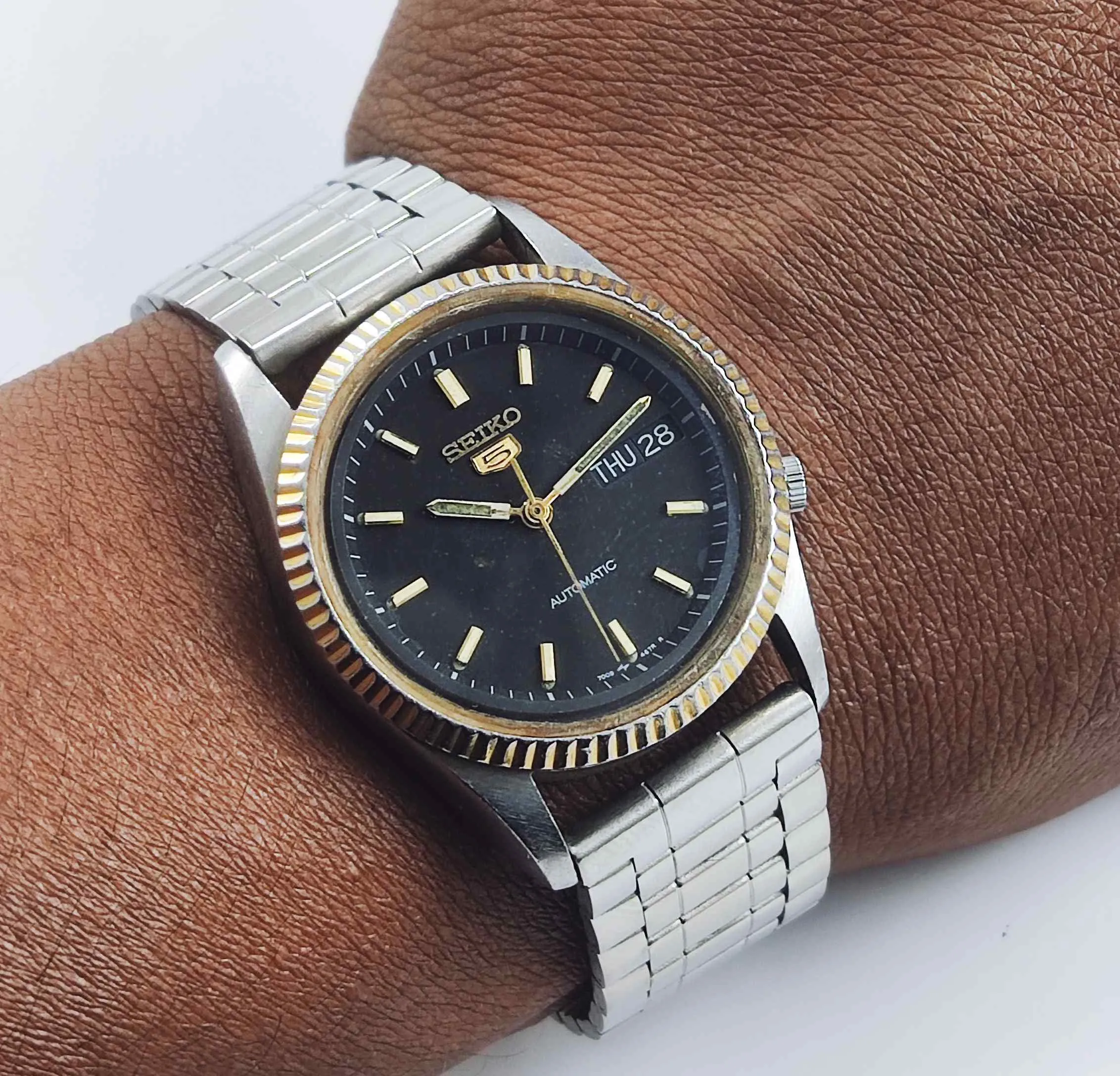 Seiko 5 Automatic 7009A Black Dial Golden Bezel Men's Watch