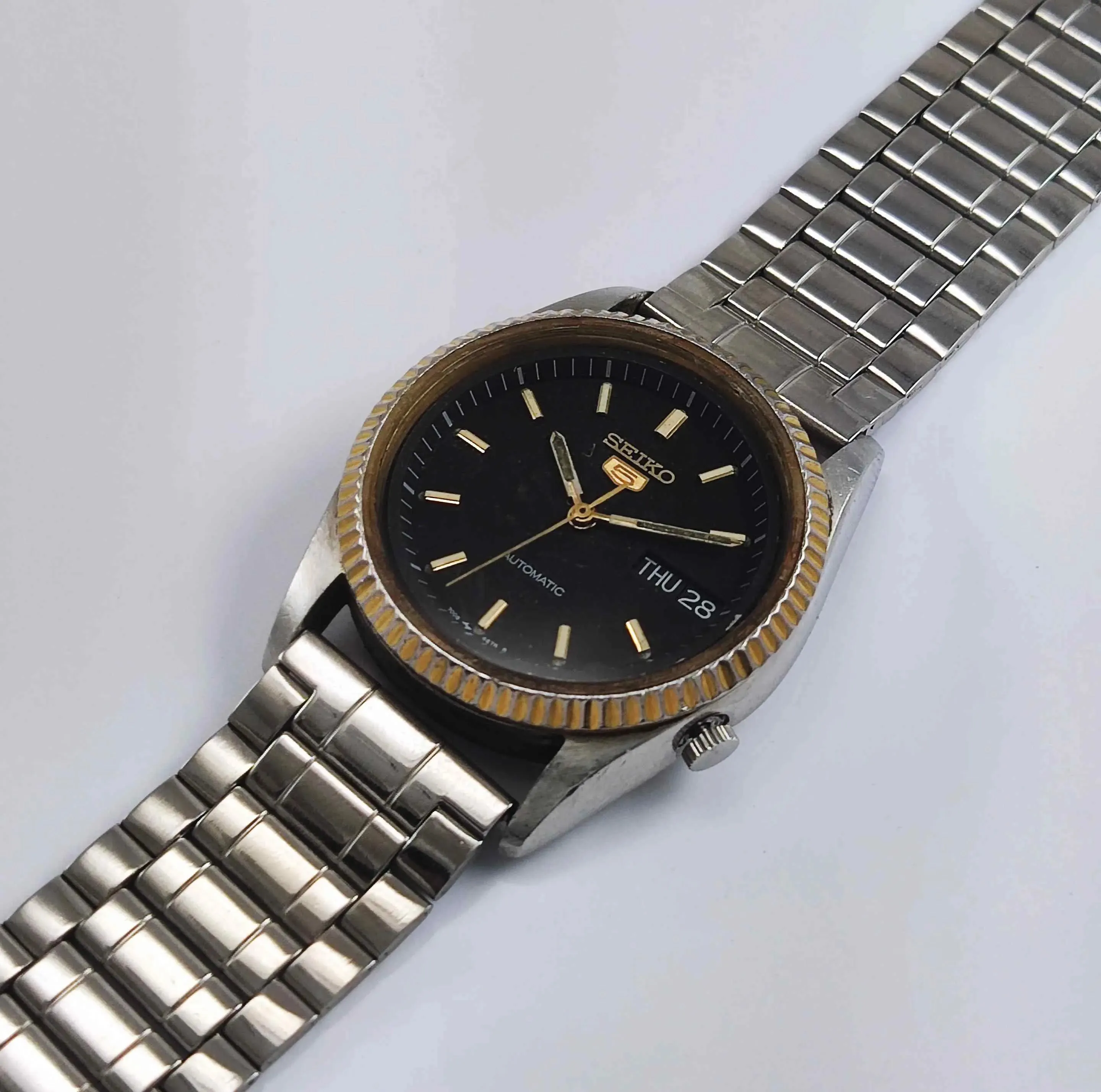Seiko 5 Automatic 7009A Black Dial Golden Bezel Men's Watch