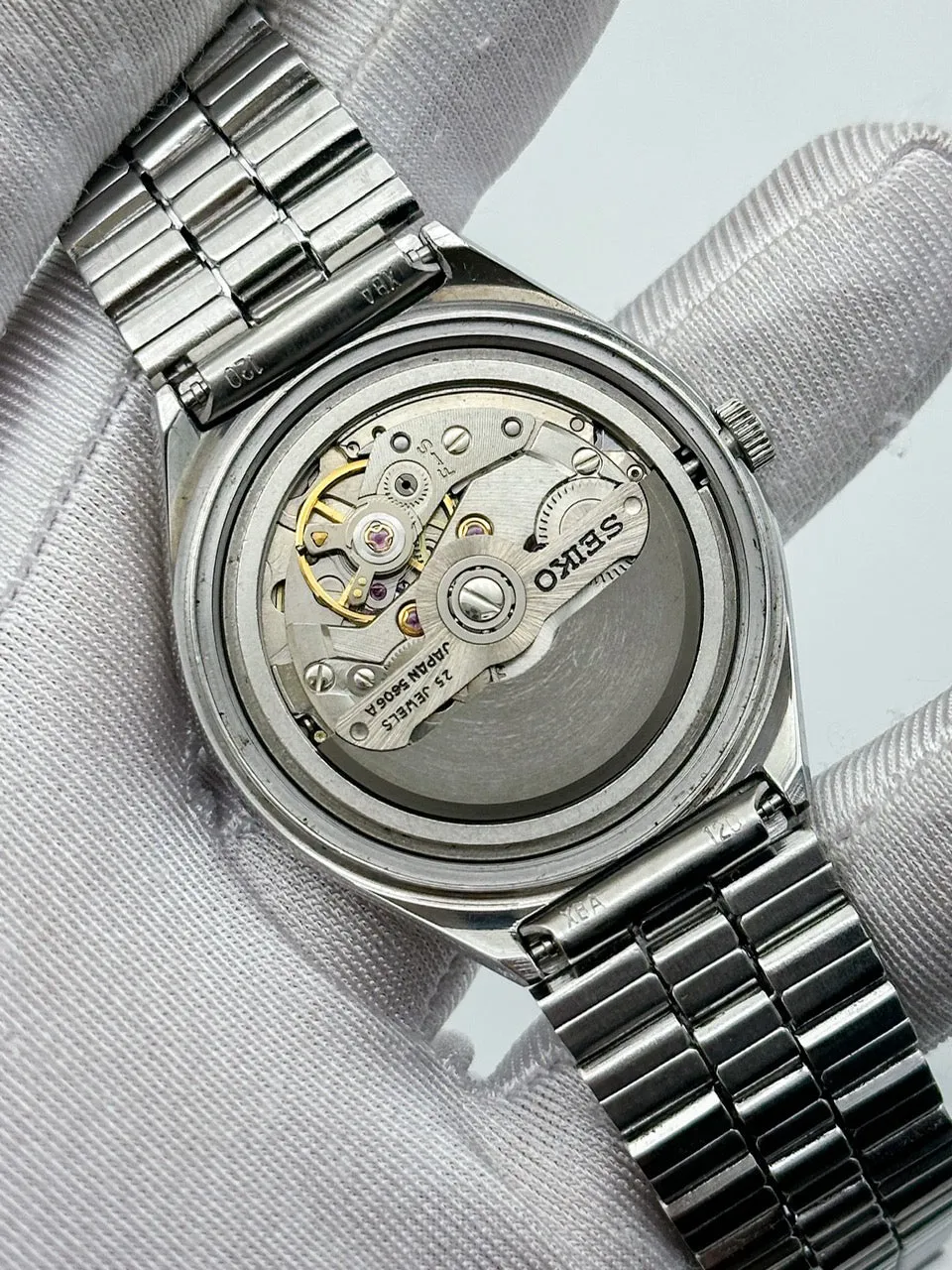 SEIKO LORD MATIC LM AUTOMATIC DAY-DATE FACETED CRYSTAL GREEN DIAL REF. 5606-7360