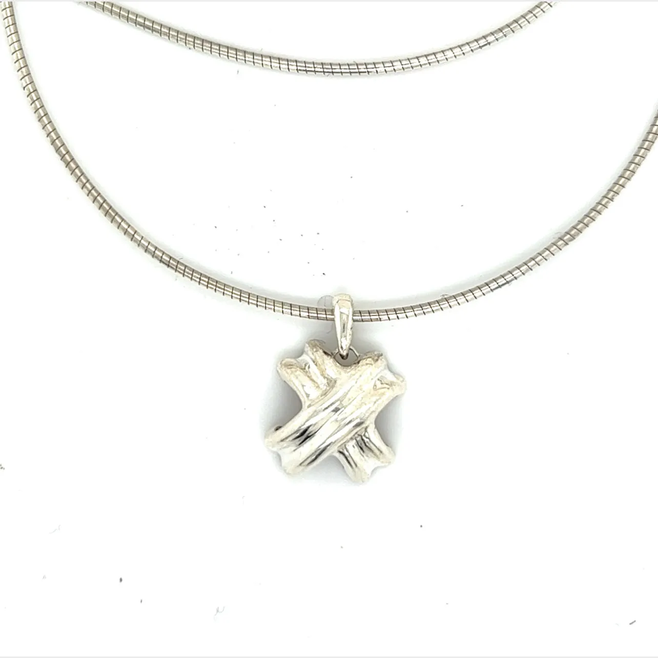 Tiffany & Co Estate X Signature Necklace 16" Sterling Silver TIF298