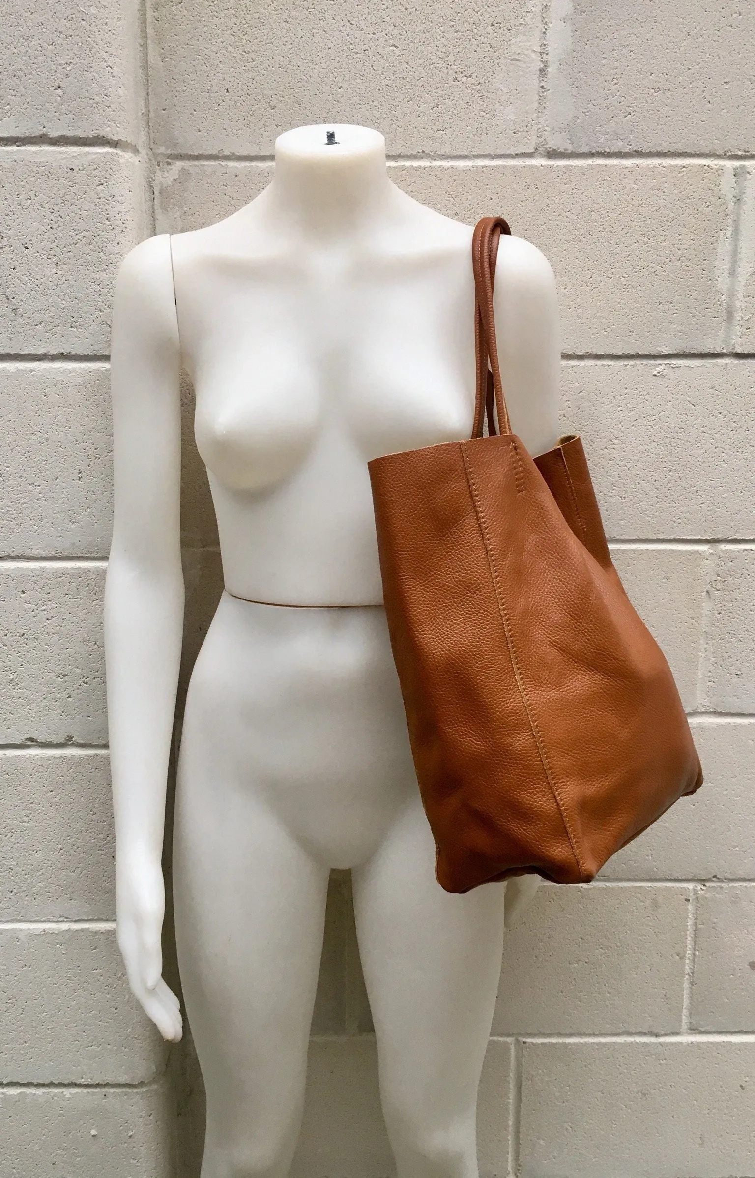 Tote leather bag in dark CAMEL brown. Leather shopper in saddle brown.Natural GENUINE  leather. Large TAN brown bag for your laptop, books