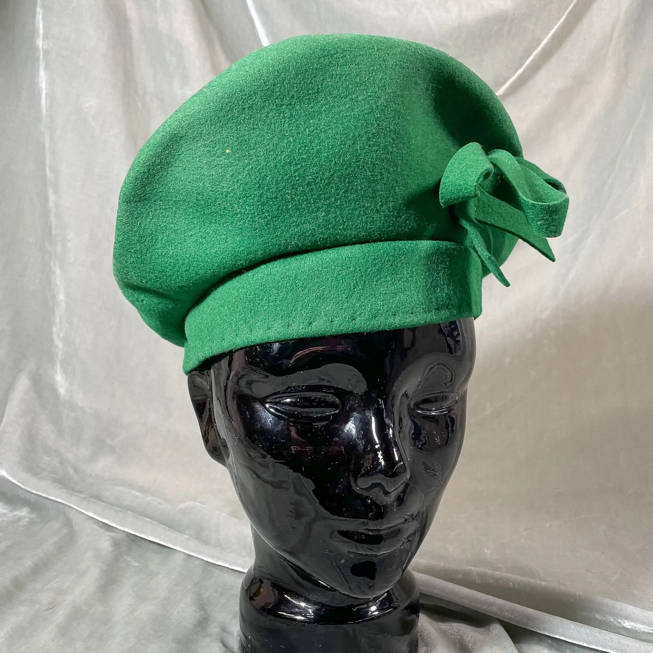 Vintage 40s Green Wool/Felt Hat w/Bow, Has Some Spots S